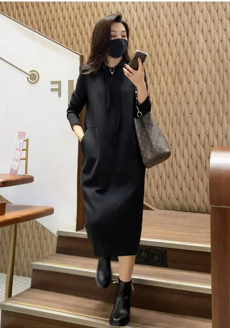 Adriana Del Pozo™️ Casualowa sukienka z kapturem