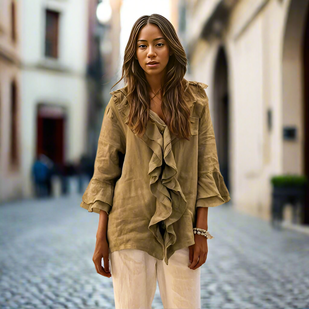 Carmela Cagnina™ Stylowa bluzka z falbaniastym kołnierzykiem
