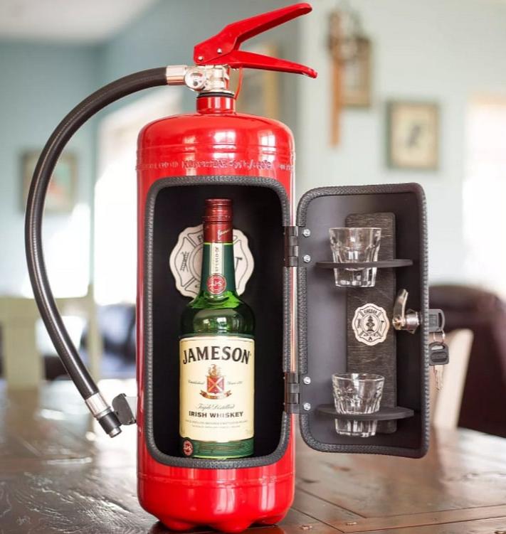 FireBar™ – Minibar w kształcie gaśnicy