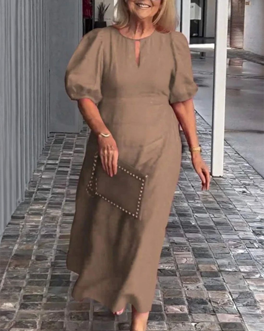 Loretta Paterno™ Elegancka i stylowa sukienka z bufiastymi rękawami