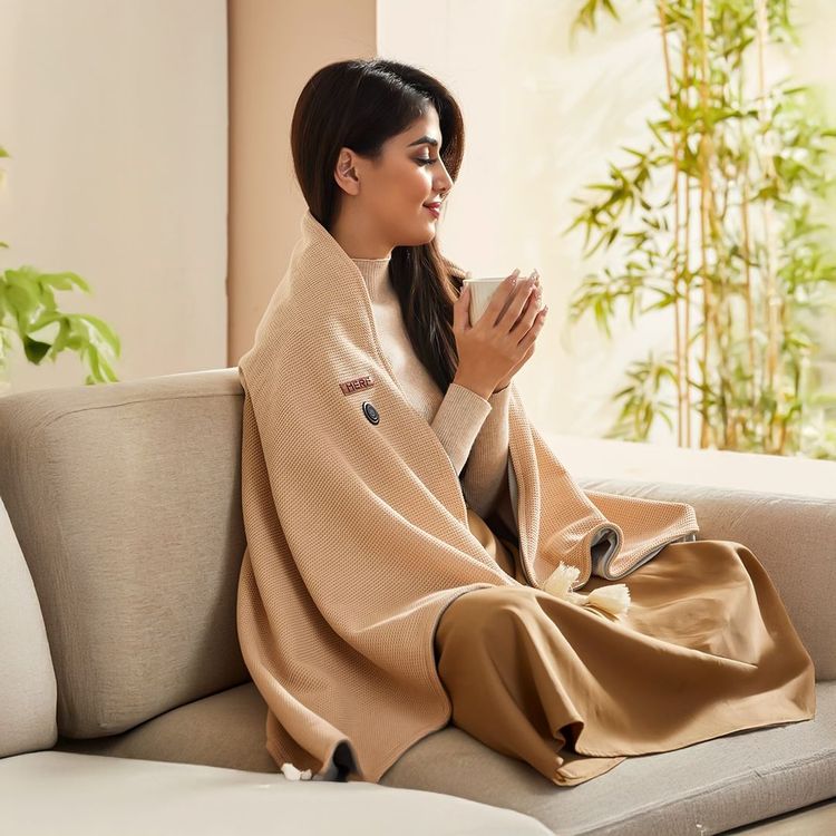 ComfyShawl™ Kompaktowe podgrzewane ponczo