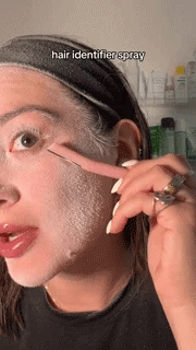 Derma Plane+™ Spray do golenia twarzy i ciała | Gadkie golenie bez podrażnień!