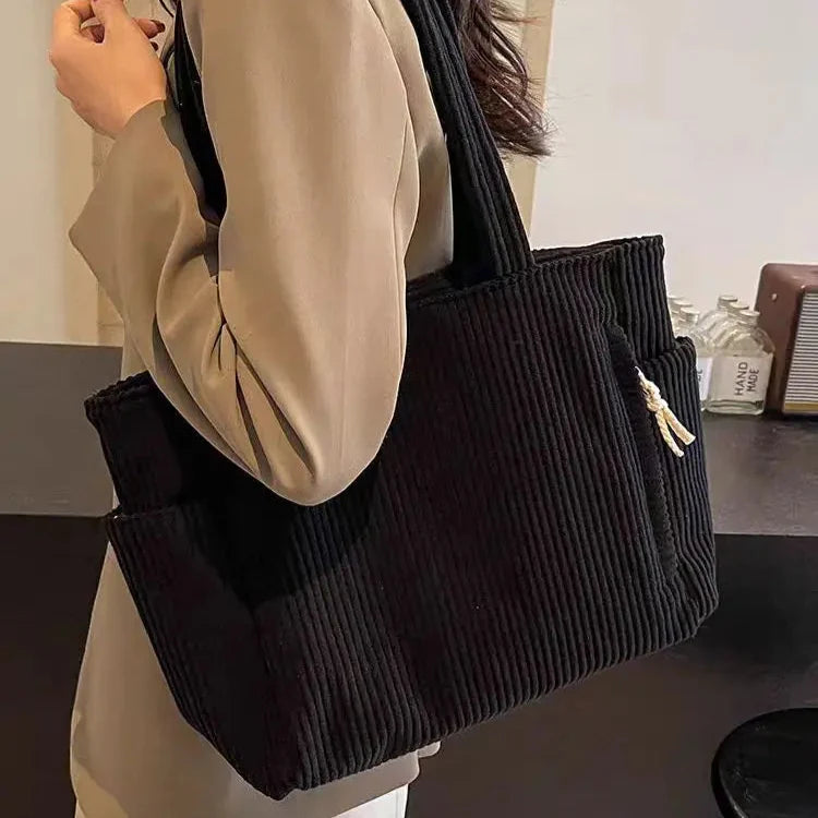 Ella Polo™ Torba na ramię z miękkiego sztruksu