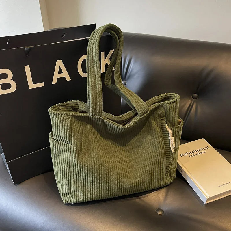 Ella Polo™ Torba na ramię z miękkiego sztruksu