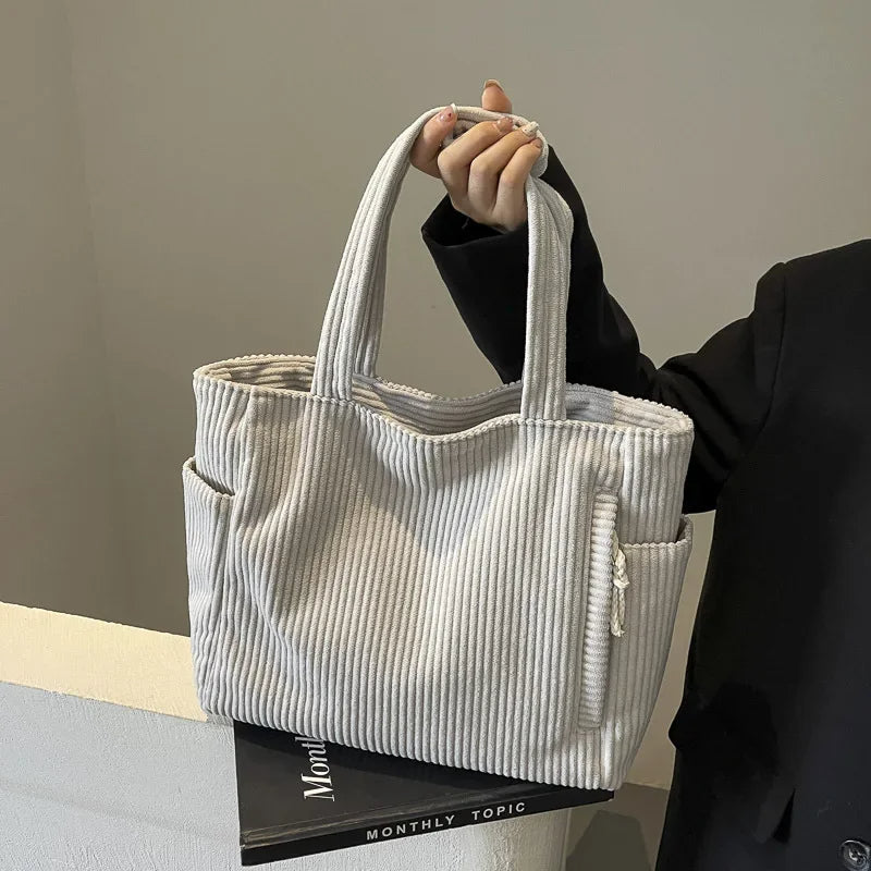 Ella Polo™ Torba na ramię z miękkiego sztruksu