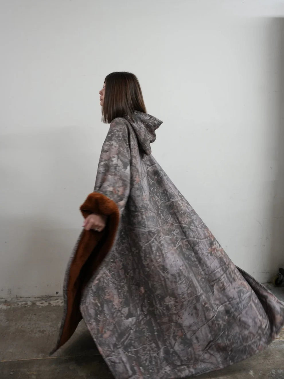 Neiva Mattia™ Lekki i stylowy koc z kapturem