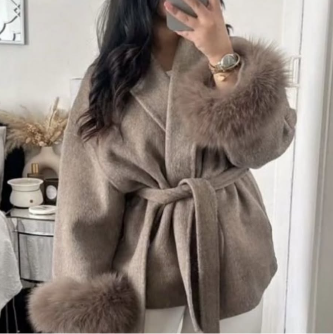 Olga Lamattina™ Elegancki płaszcz z futrem