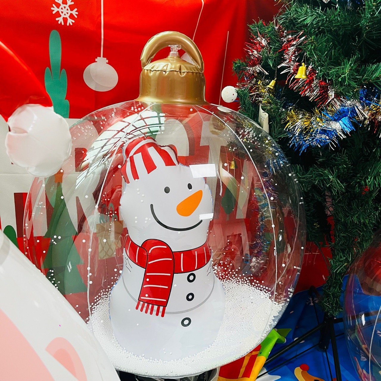YuleSphere™ Świąteczna nadmuchiwana bombka z oświetleniem LED