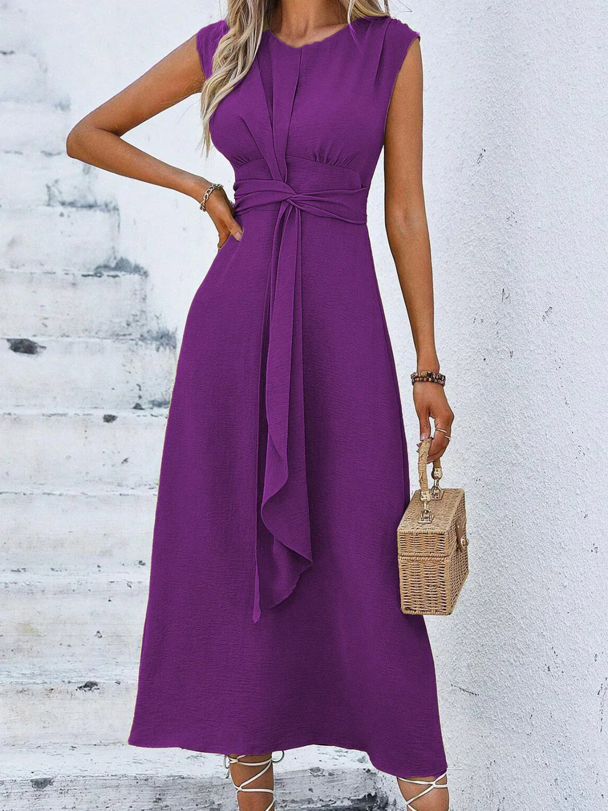 Egle Pizzichini™ Elegancka sukienka z drapowaniem dla beztroskiego stylu