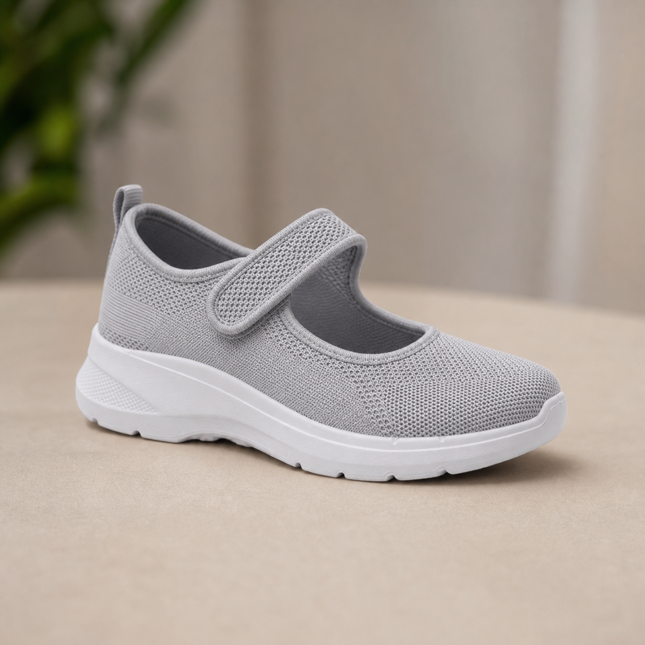 StrideFit Pro™ Cushioned sneakersy do chodzenia z regulowanym paskiem