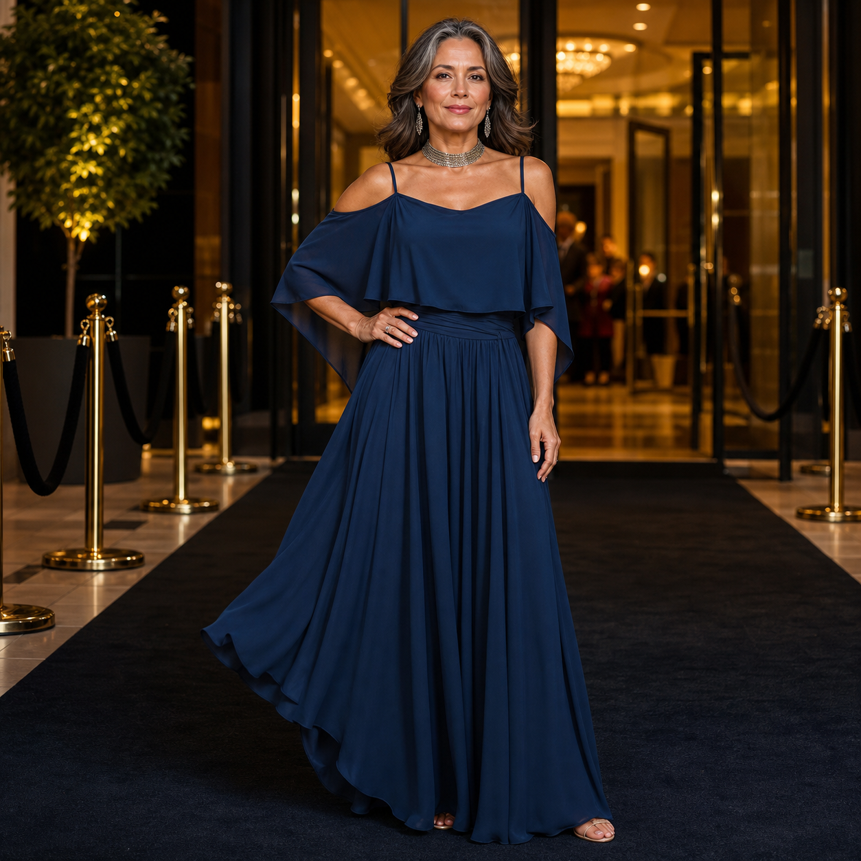 Tania Persico™ Elegancka sukienka maxi z wycięciami na ramionach dla puszystych